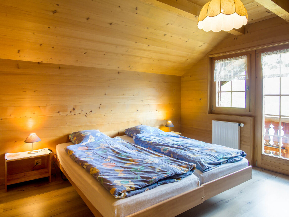 Chambre du haut du chalet de location l'Anta Rousa à Champéry